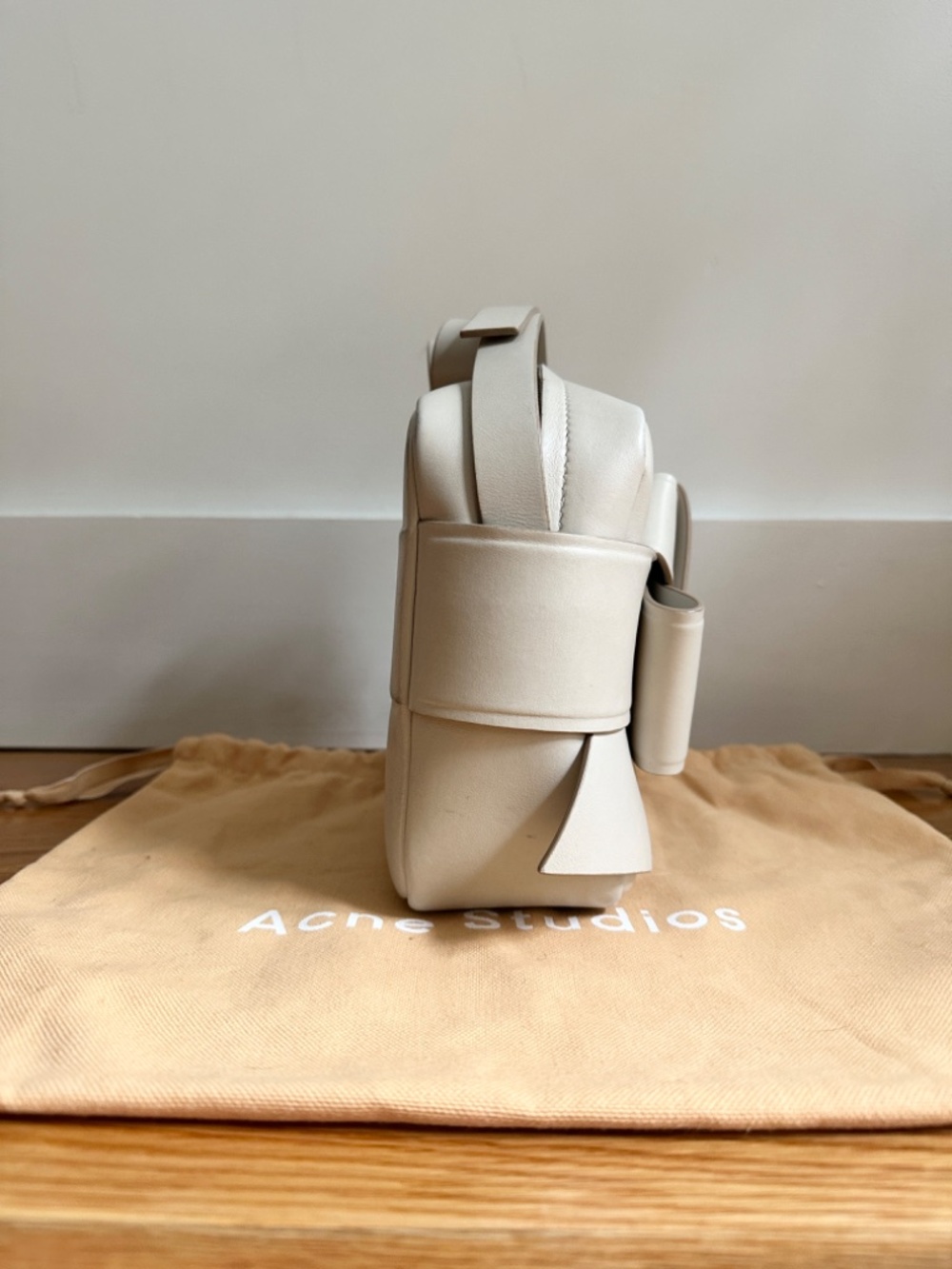 ACNE Musubi Camera Bag / White Cream (Sand Beige) - Picture 5 of 12